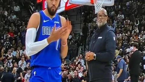 亨利分析库巴西红牌：裁判判罚草率，黄牌更合适